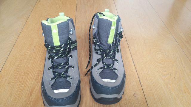 Bota montaña waterproof para niño/a.