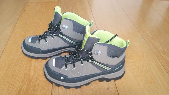 Bota montaña waterproof para niño/a.