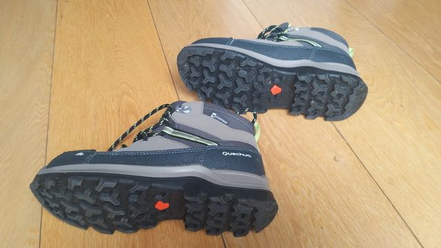Bota montaña waterproof para niño/a.