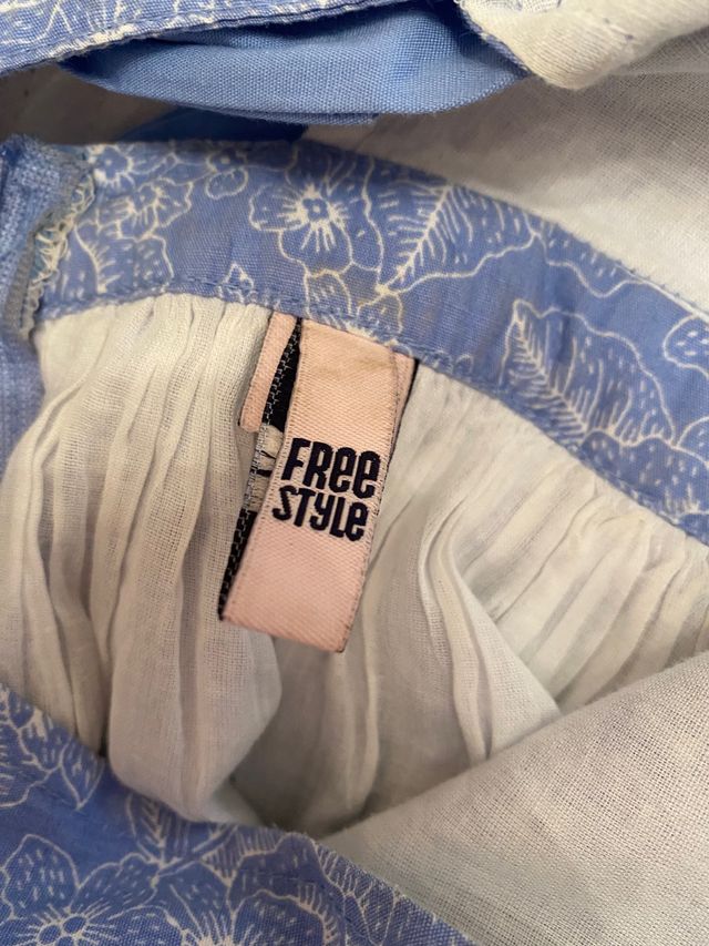 Vestido de niña espalda al aire