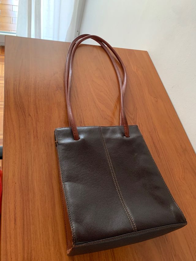 Bolso de  piel marron