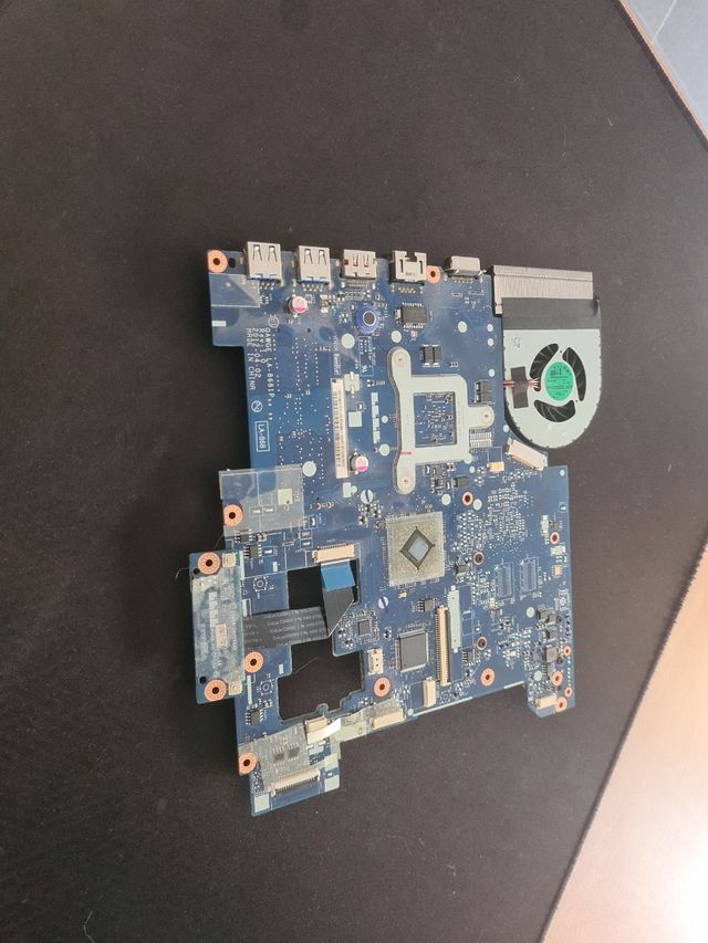 Placa base Lenovo G585