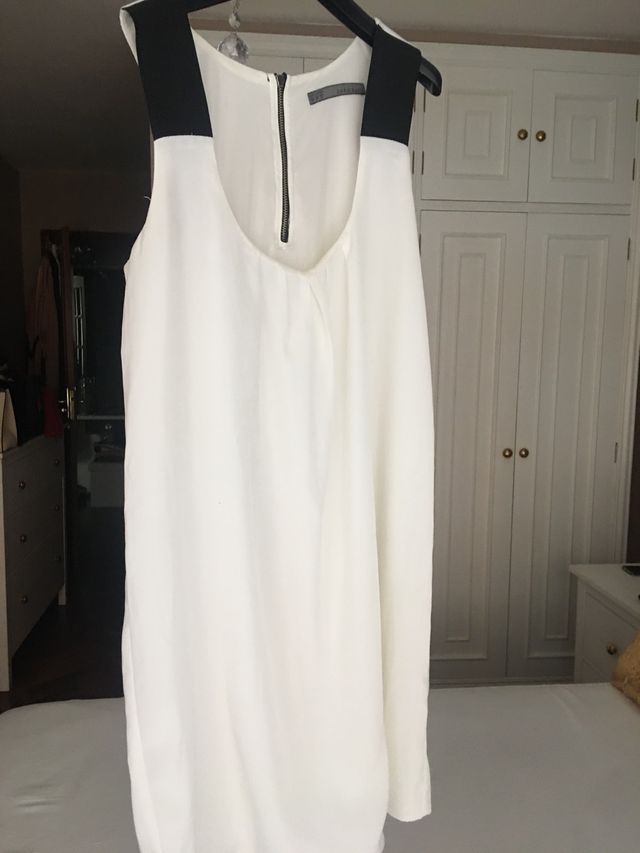 Selección de vestidos talla M 2€ cada  uno