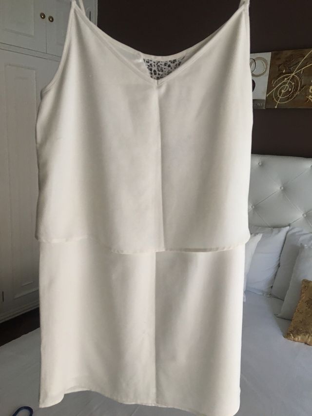 Selección de vestidos talla M 2€ cada  uno