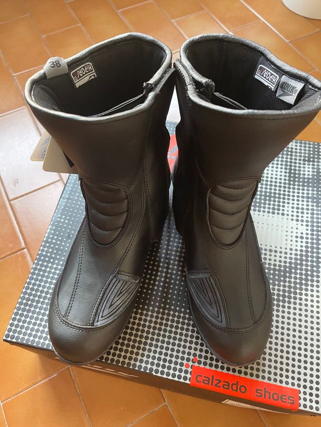 Botas UNIK moto nuevas Talla 38