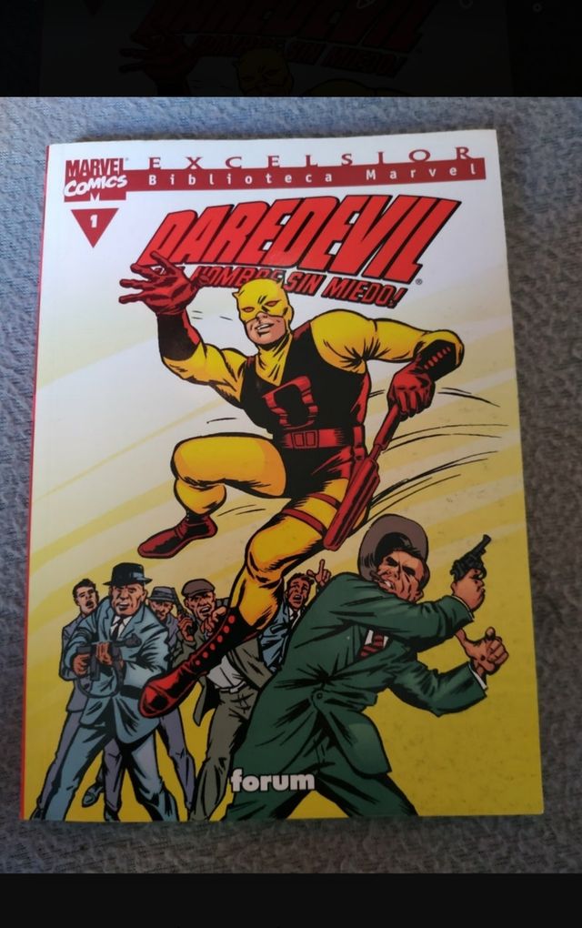 Cómic Daredevil. Biblioteca Marvel.