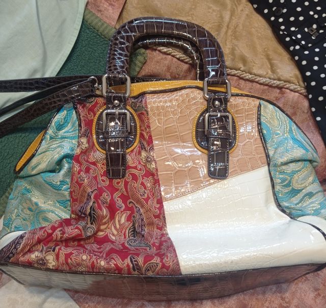 magnífico bolso de gran colorido