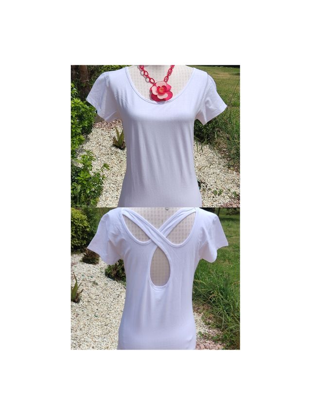 🌺Bonita camiseta blanca con tiras cruzadas en esp