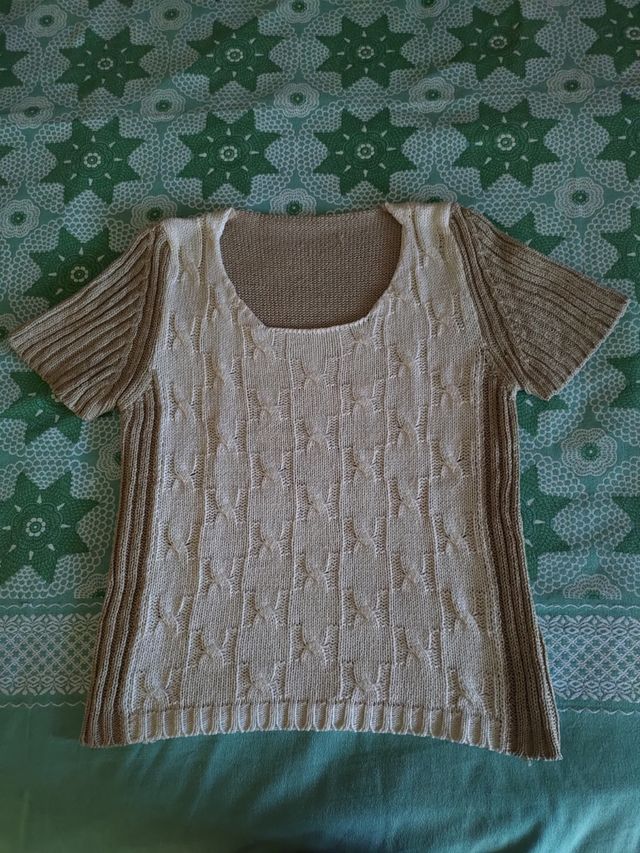 T-shirt beige e panna
