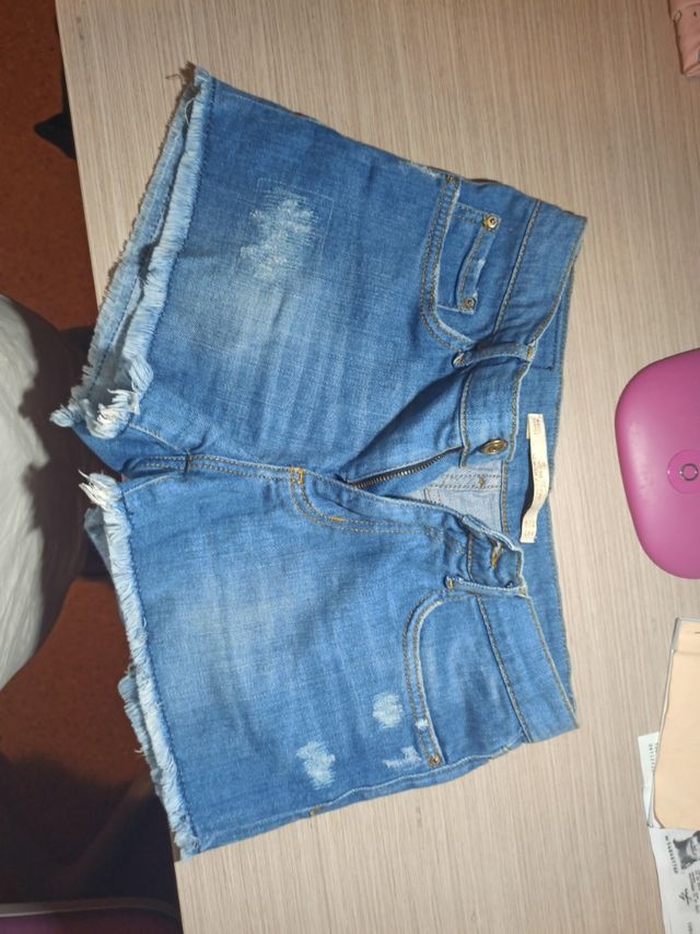 Pantalón vaquero Corto Zara talla 34