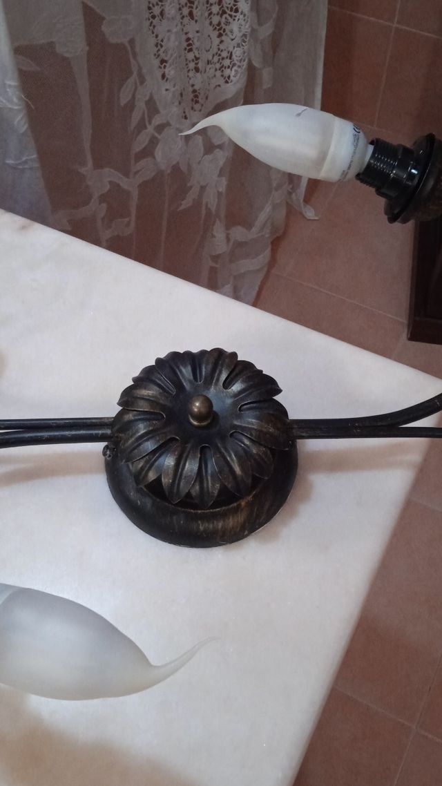 lampadario in ferro battuto