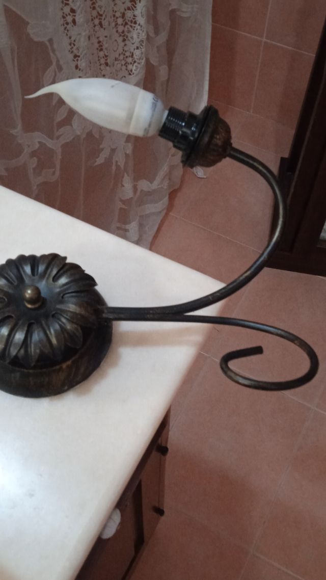 lampadario in ferro battuto