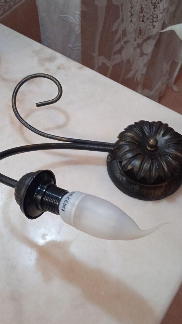 lampadario in ferro battuto