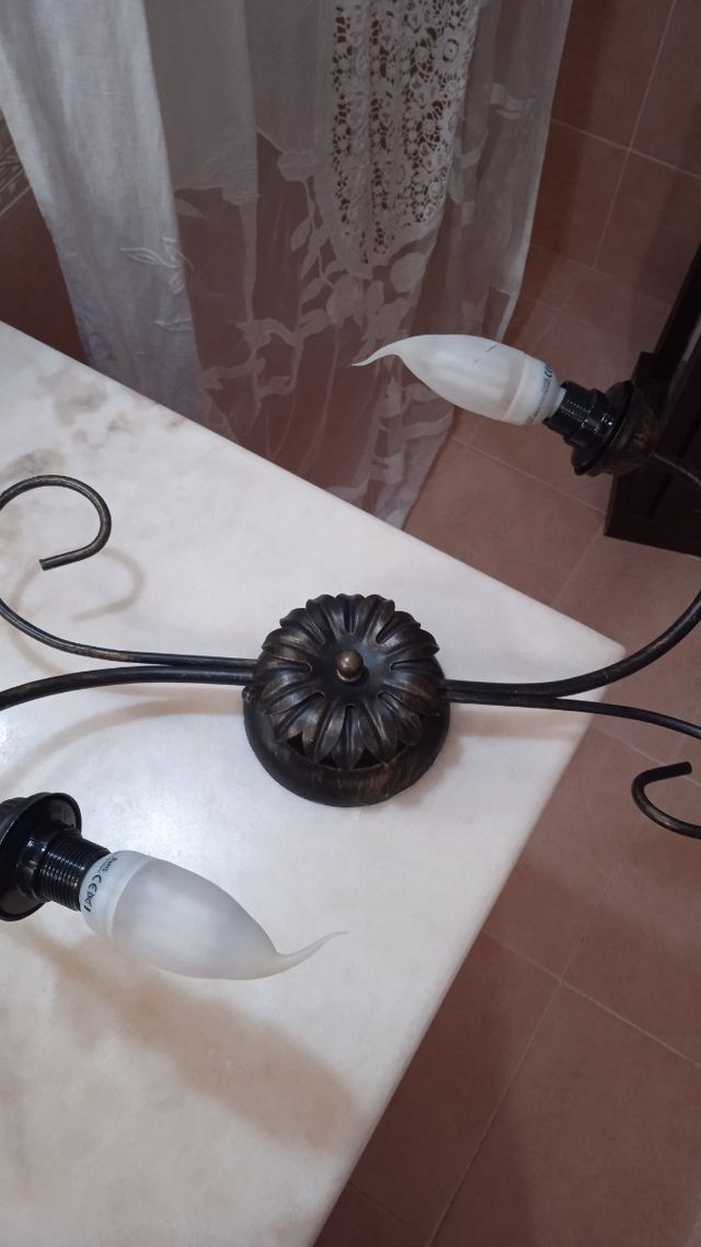lampadario in ferro battuto