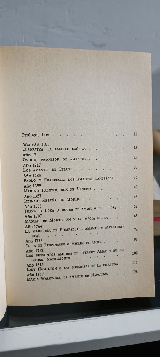 Historia de dos ciudades, Historias de amor Hobbit