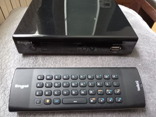 Decodificador satélite HD Engel RS4800Y.