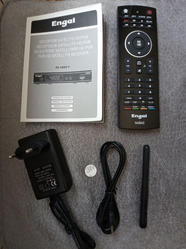 Decodificador satélite HD Engel RS4800Y.