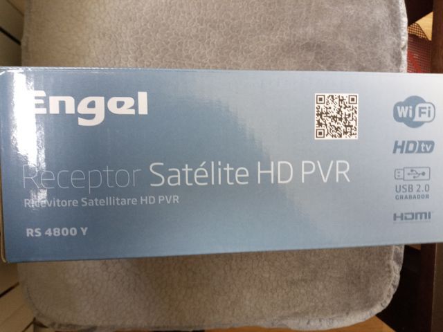 Decodificador satélite HD Engel RS4800Y.