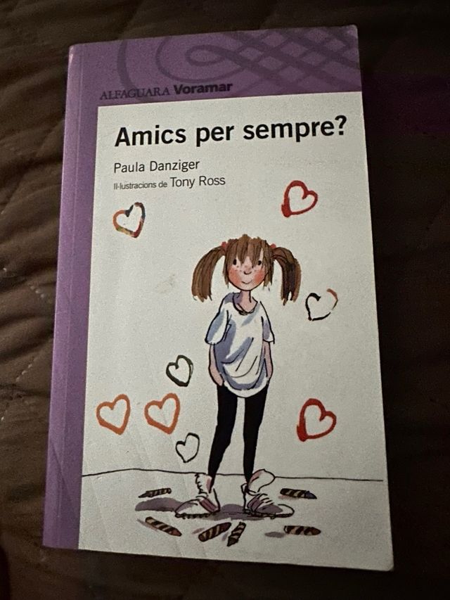 Libros ( en Valenciano) para edades diversas.