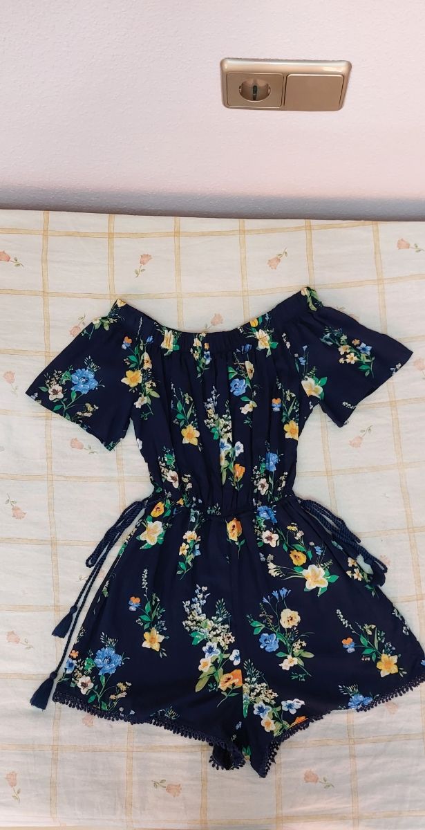 Tuta corta floreale Mono