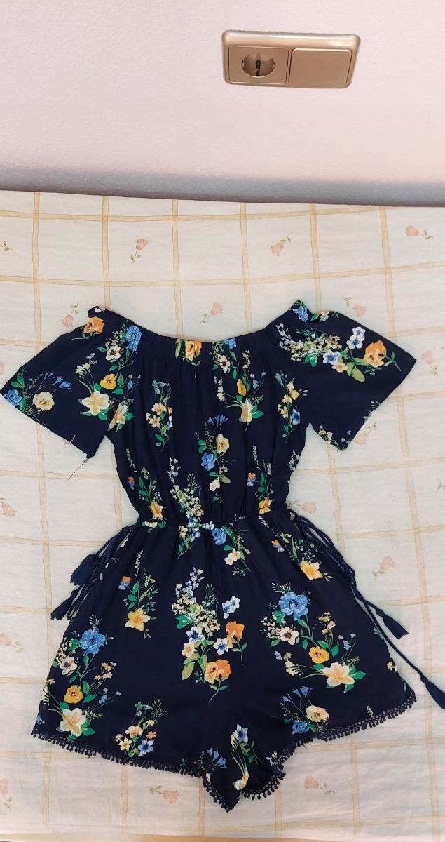 Tuta corta floreale Mono