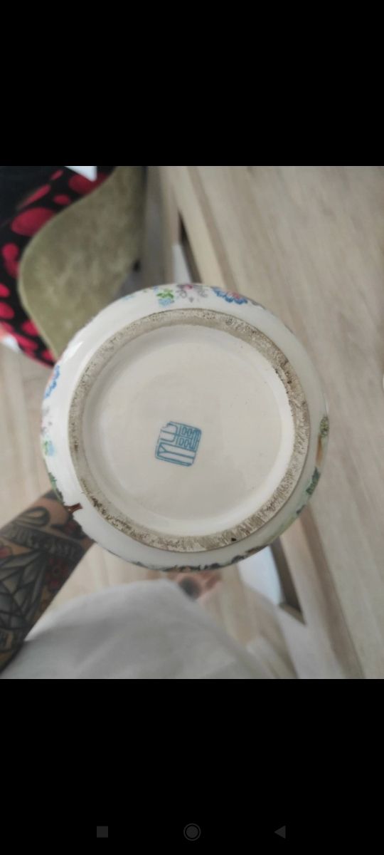 jarrón porcelana motivos orientales