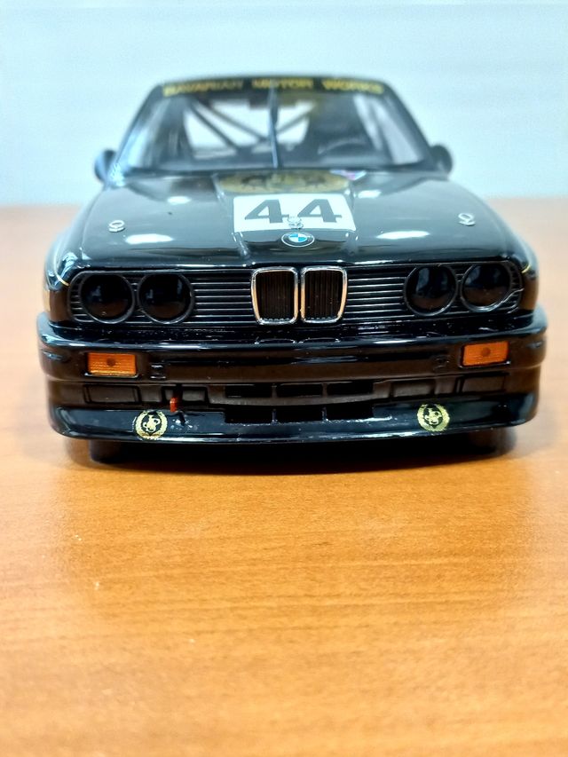 BMW M3 E30 Bathurst 1:18 Minichamps