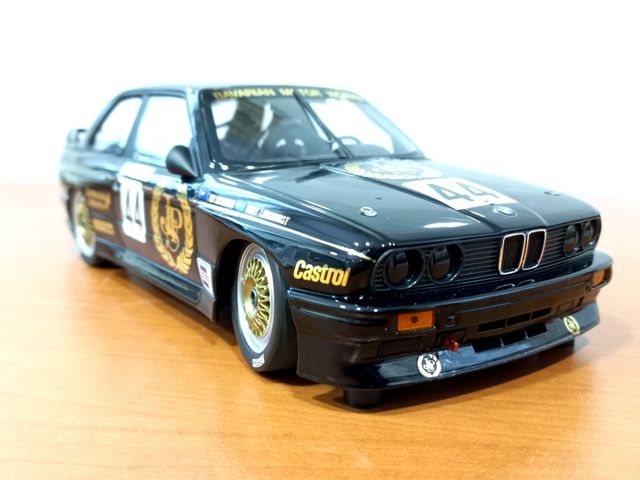 BMW M3 E30 Bathurst 1:18 Minichamps