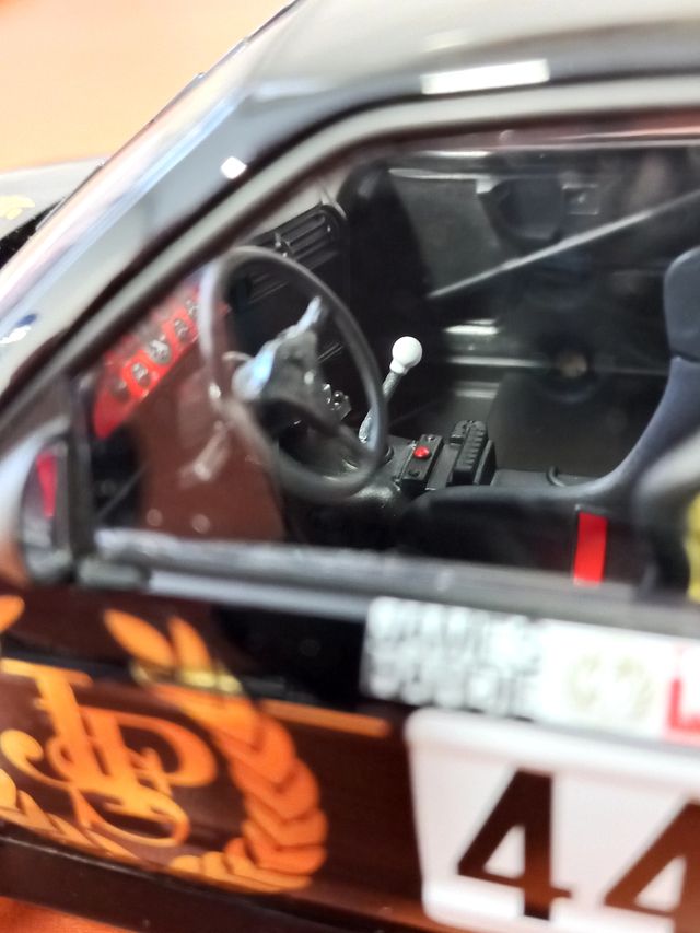 BMW M3 E30 Bathurst 1:18 Minichamps