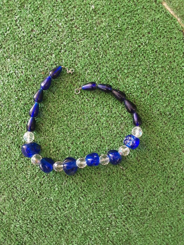 Collar azul