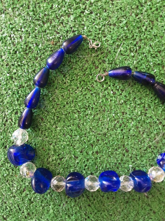 Collar azul
