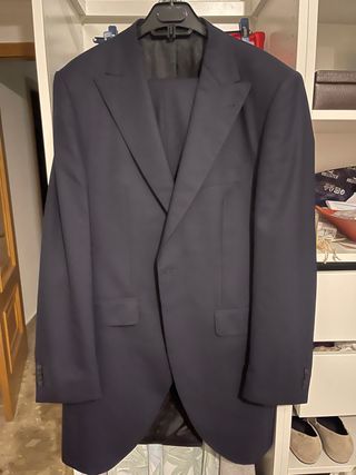 Traje de Novio Emidio Tucci sin estrenar de segunda mano por 120 EUR en  Alzira en WALLAPOP
