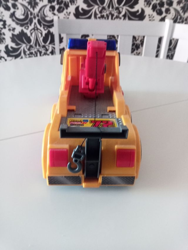 Camión remolque juguete