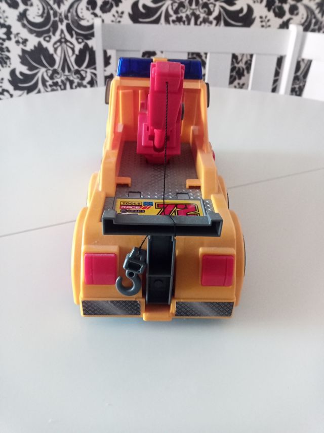 Camión remolque juguete