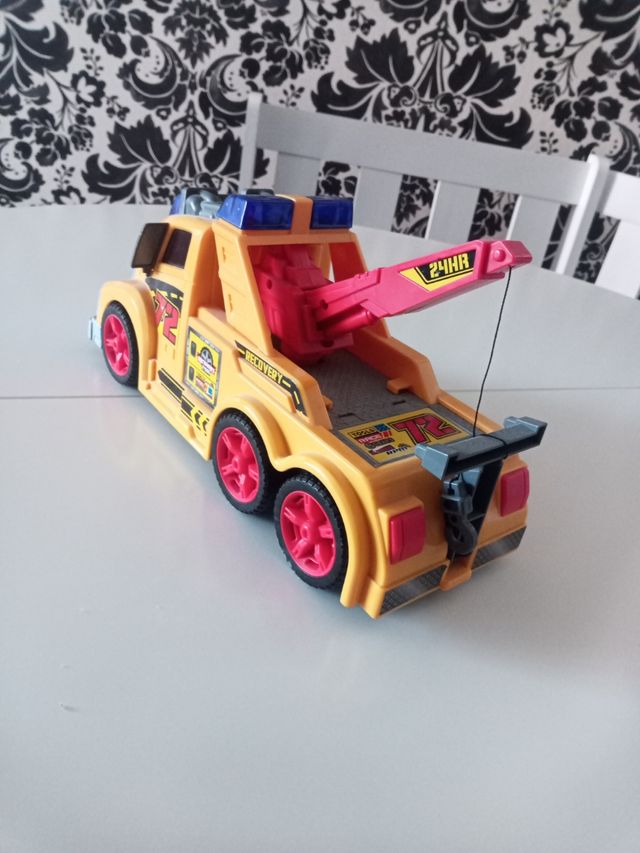 Camión remolque juguete