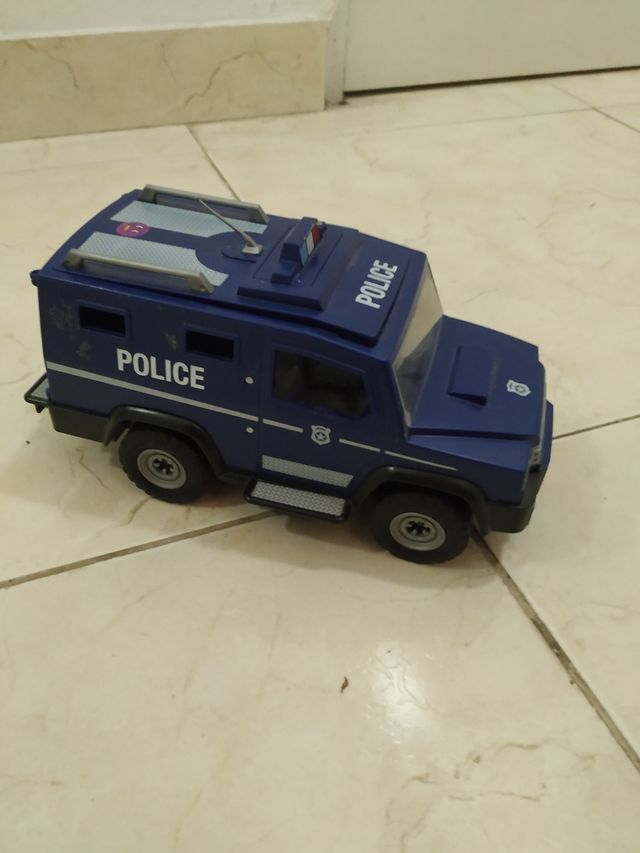 Furgón policía Playmobil