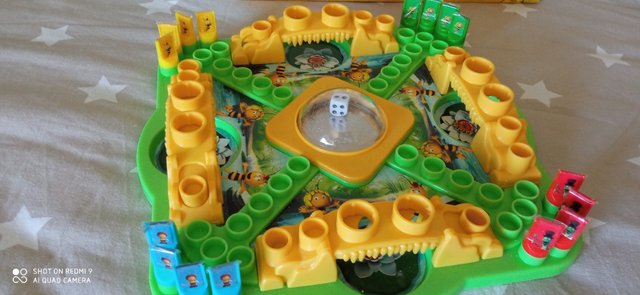 Parchís abeja Maya, Planeta Junior