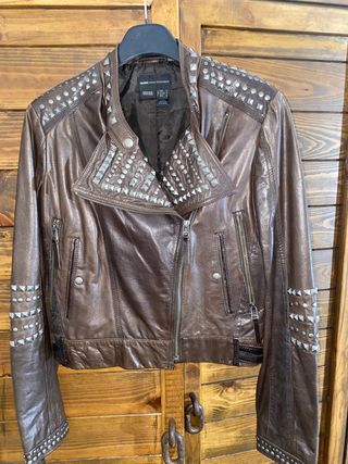 Chaqueta de cuero de segunda mano en WALLAPOP