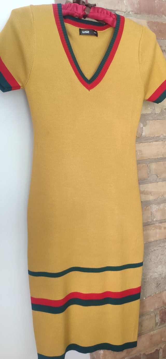 Elegante abito giallo