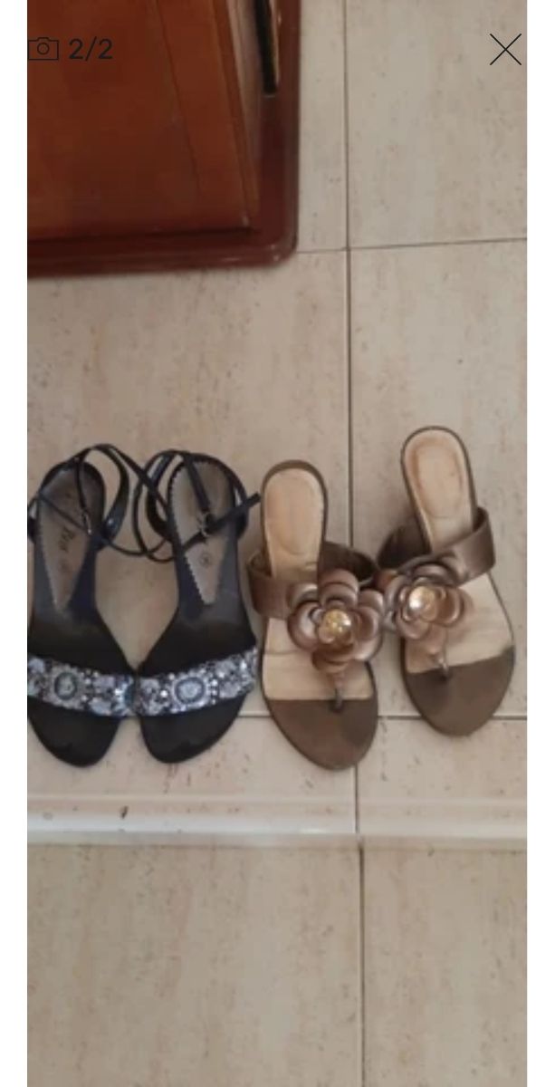 3 pares de sandalias por 6 €