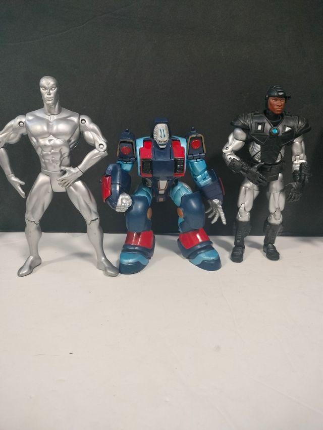 Lote Figuras Marvel Diferentes épocas.