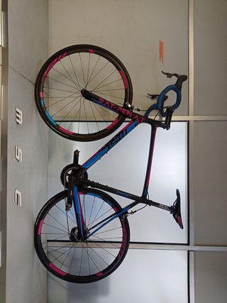 Ruedas de bicicleta de carretera carbono de segunda mano en WALLAPOP