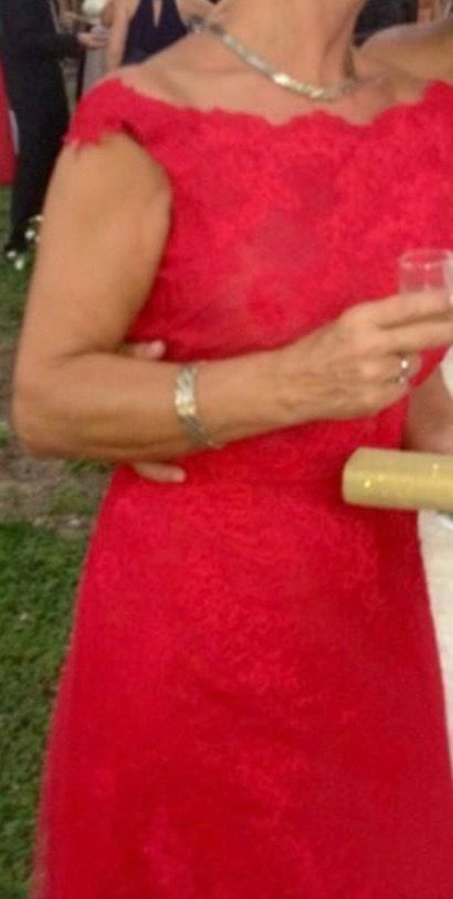 Vestido de tul rojo Pronovias