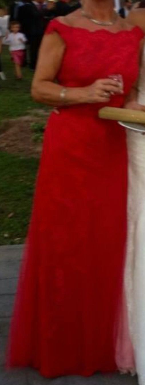 Vestido de tul rojo Pronovias