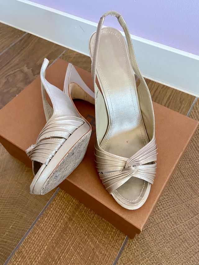 Zapatos Peep Toe destalonados boda