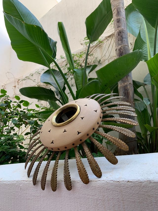 LAMPADA DA SOFFITTO SUN. METÀ SECOLO