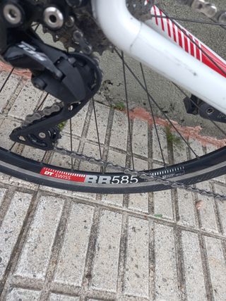 Bicicleta de carretera talla 48 de segunda mano en WALLAPOP