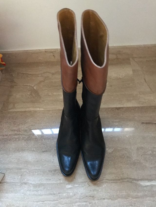 Botas talla 37  todo de piel y mondero regalo