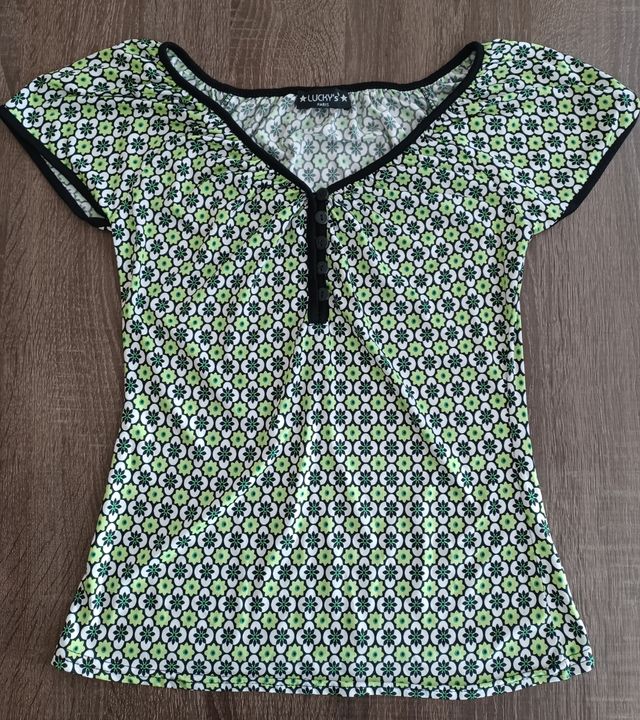 Camiseta verde y negro talla S. Nueva sin estrenar