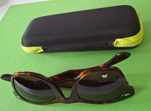 GAFAS SOL CON ESTUCHE